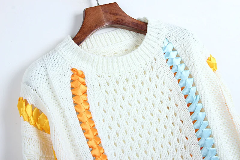 2020 new women's sweater Women's white fashion stitching hollow tassel sweater sweater sweater pullover loose Korean version 2020 new women's sweater Women's white fashion stitching hollow tassel sweater sweater sweater pullover loose Korean version