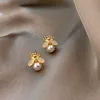 86906-7e597d.jpg Boucles d'oreilles en perles d'abeille de Style coréen pour femmes, petites boucles d'oreilles exquises et élégantes pour dames, bijoux cadeaux d'anniversaire pour fête de mariage