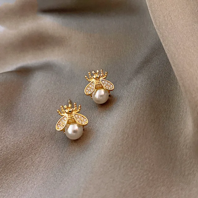 Boucles d'oreilles en perles d'abeille de Style coréen pour femmes, petites boucles d'oreilles exquises et élégantes pour dames, bijoux cadeaux d'anniversaire pour fête de mariage