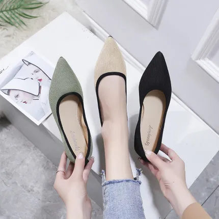 

Flying woven flat shoes women 2020 spring new breathable soft bottom knitted wild lazy beanie shoes