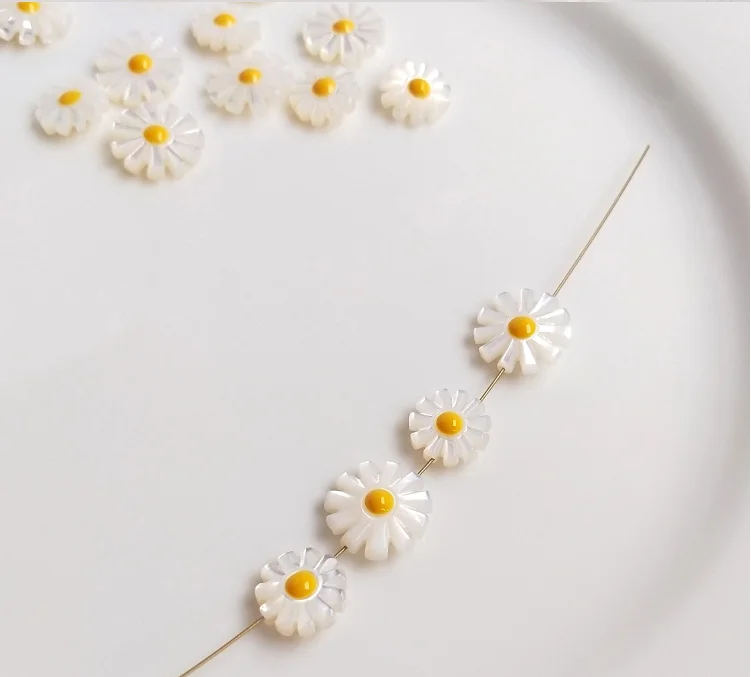 (30pcs/lot )Promotion! Natural Sunflower Mother of Pearl shell Daisy Flower for Brooch (10mm/12mm choose) | Украшения и