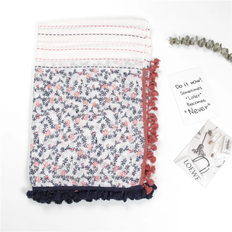 

2020 new Korean scarf small fresh pink blue dotted stripe and small flower branch printing pattern two-color tassel shawl