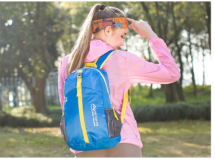 Manufacturers Direct Selling a Large Amount Currently Available New Style Ultra-Light Portable Folding Bag Outdoor Casual S