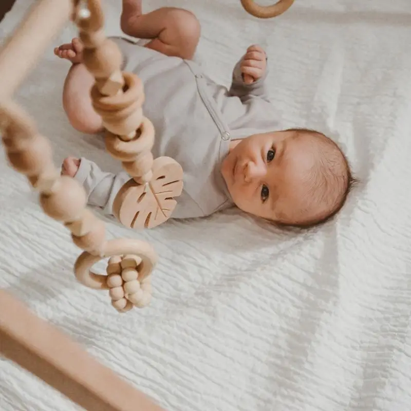 

2 Pcs/set Simple Baby Wooden Bracelet Teether Set Kids Infants Beads Teeth Bite Grip Hanging Ornament E65D