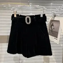 

2021 Winter Shorts Womans New Big Shiny Drill Buckle Belt Gold Velvet Short Ladies Causal All-Match Black Boots Trousers