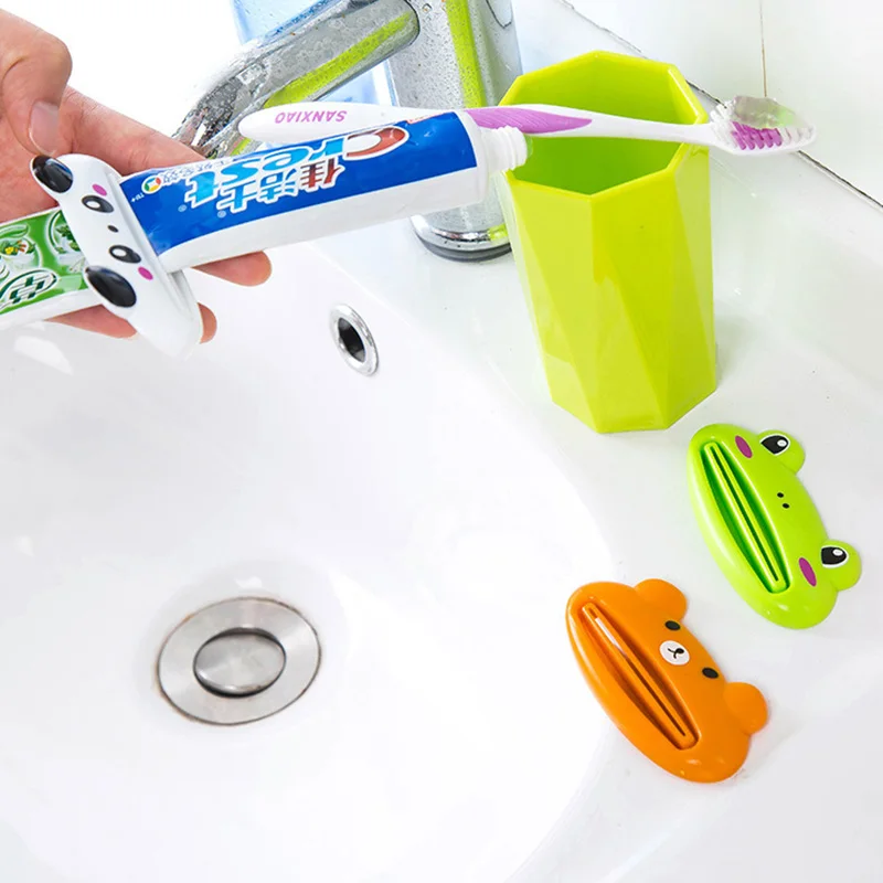 Bathroom Home Toothpaste Cute Tube Rolling Holder Squeezer Easy Cartoon Toothpaste Dispenser Accessories Piggy / Frog / Panda