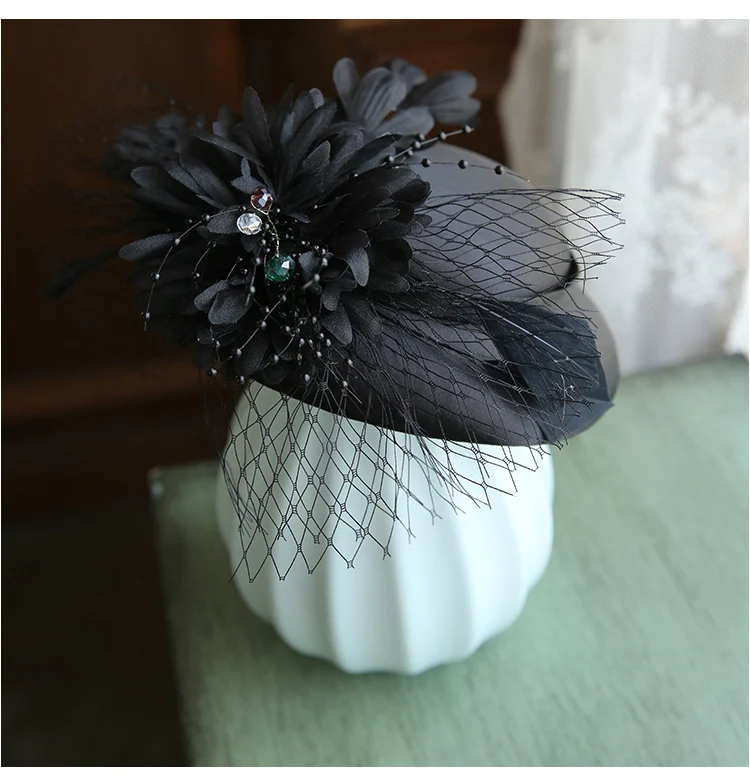 French Ladies Mini Wedding Headwear Feather Veil Fedora Cap Elegant Ladies Cocktail Race Horse Party Fascinator Hair Clips New