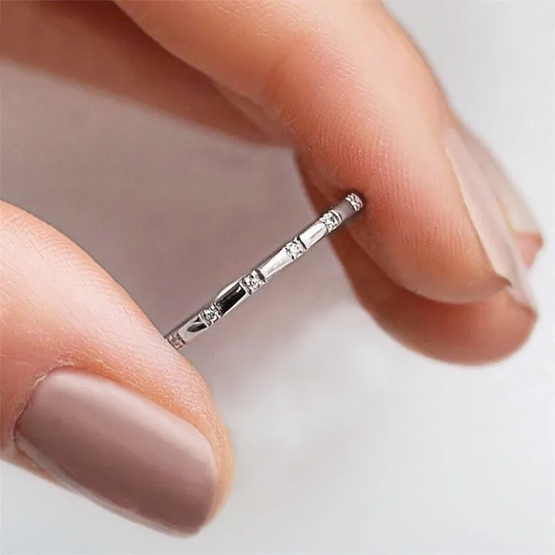 Huitan Mode Dünne Ringe für Frauen Micro Gepflasterte CZ Stein Einfache Stilvolle Weibliche Zubehör Vielseitig Design Hochzeit Band Schmuck – Detail 8