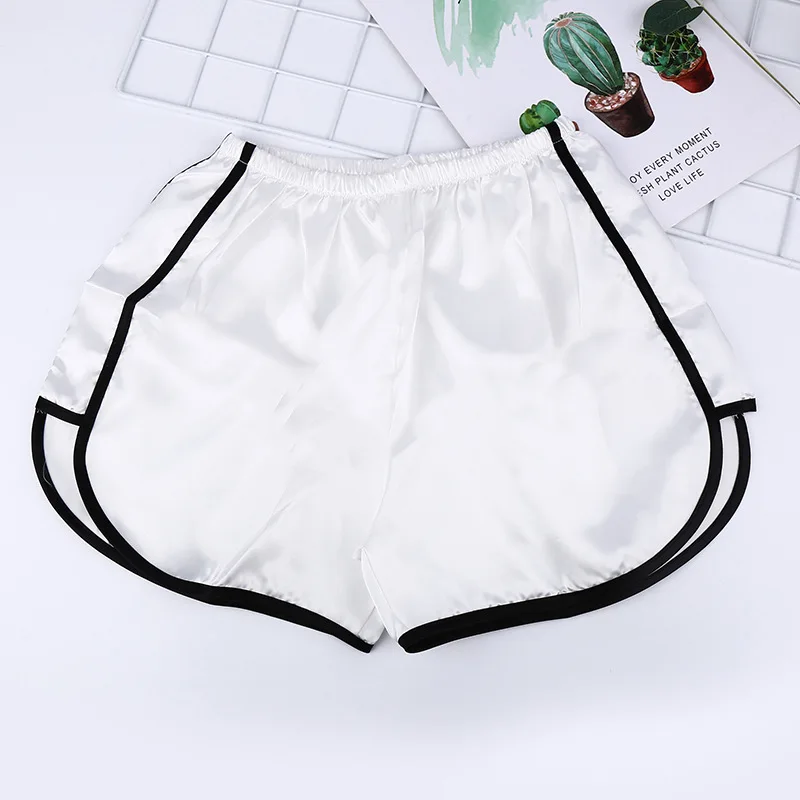 Летние новые модные женские повседневные шорты спортивные Сатиновые шорты с полосками сбоку для девочек, защитный светильник шорты с тремя точками - Цвет: white