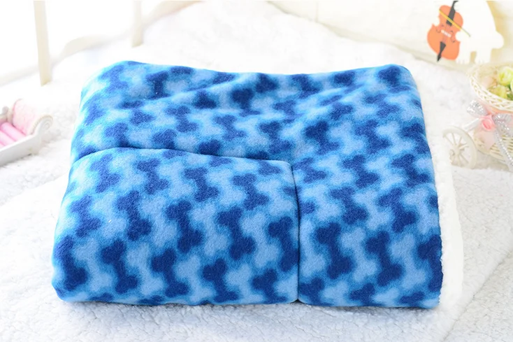Blue bone 14 Стиль Коврик для собак зимние одеяла для домашних животных утолщаются теплые питомники 100*70 см кушетка для собак и кровати для домашних животных маленький средний большой коврик для собак мягкая подушка - Цвет: Blue bone