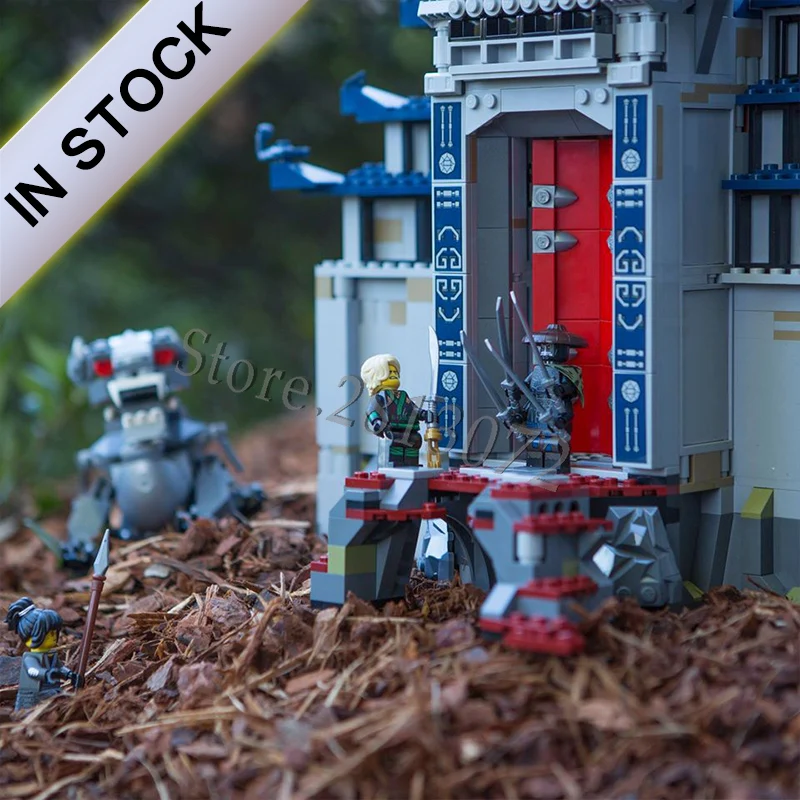 

In stock 10722 Ninja Temple of the Ultimate Ultimate Weapon 1403Pcs Building Blocks 70617 Bricks Building Toys Big movies