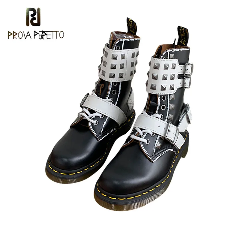 

Prova Perfetto 2019 New Buckle Rivet Lace Up Boots Soft Bottom Boots Women Handsome Motorcycle Martin Boots Women Color Match