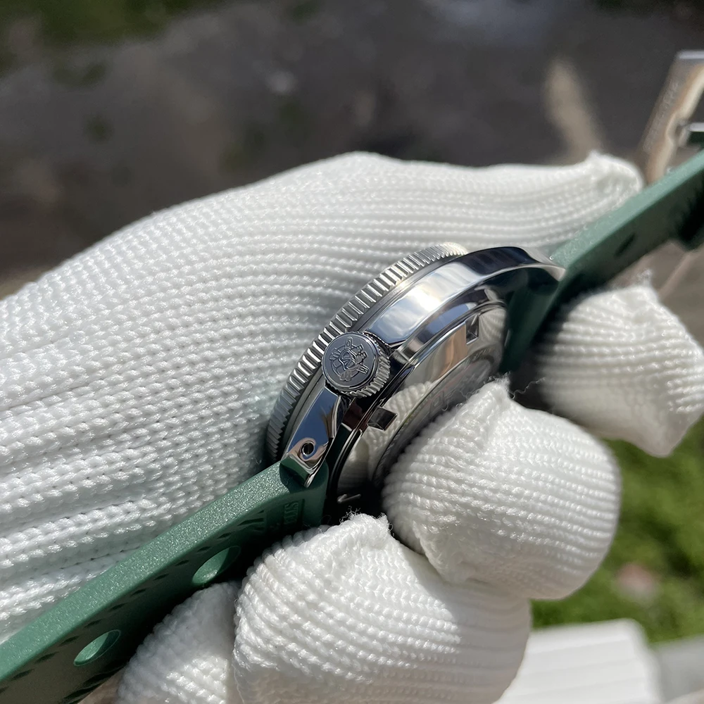STEELDIVE Top Brand Thin Abalone Men's Diving Mechanical Watches AR Coating Sapphire Glass Movement 200M Waterproof Dive Watch