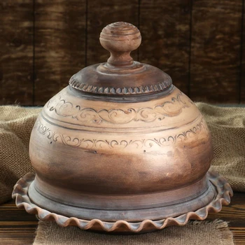 

Bread box "Dvoryanskaya" 2 l, engobe painting
