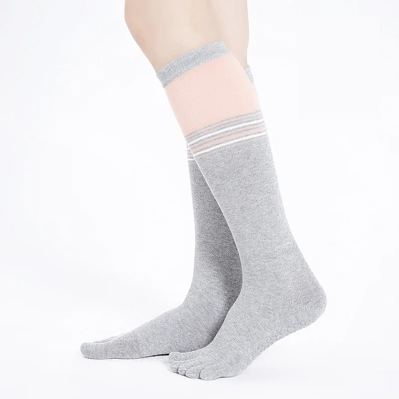 Длинные Хлопковые женские носки с пятью пальцами; нескользящие женские носки до колена; нескользящие носки с узором в горошек; женские носки с пятью пальцами - Цвет: KneehighStripGreyH