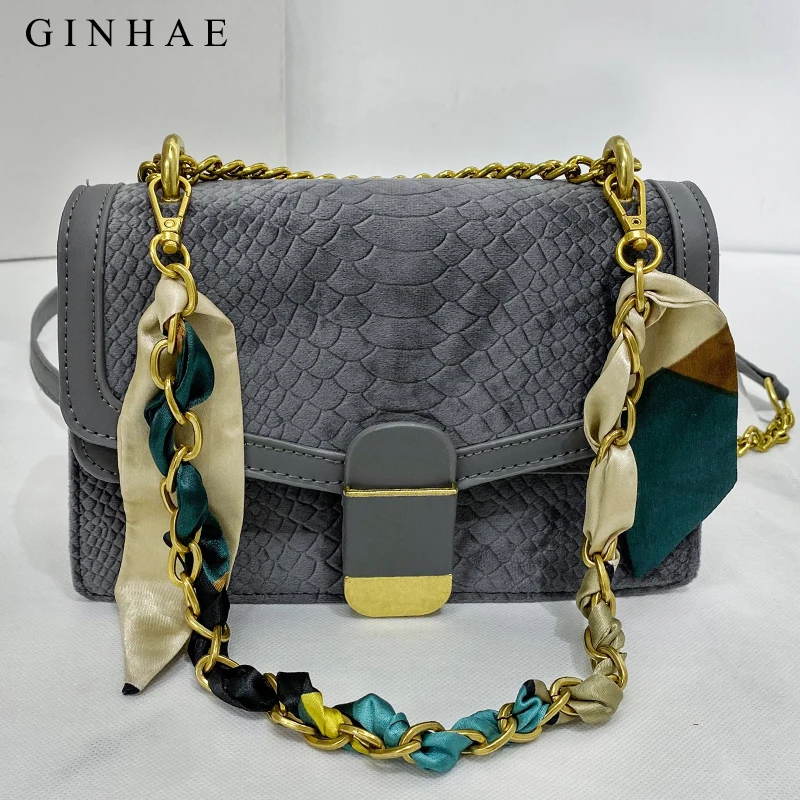 

Fashion Leather Snake Pattern Handbag For Women Patchwork Velvet Crossbody Bag Scarves Chains Shoulder Strap Bag Bolsa Feminina