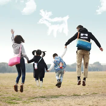 

Outing Picnic Mat Outdoor Portable Waterproof Picnic Mat Moisture Proof Pad Thickening Outdoor Coaster