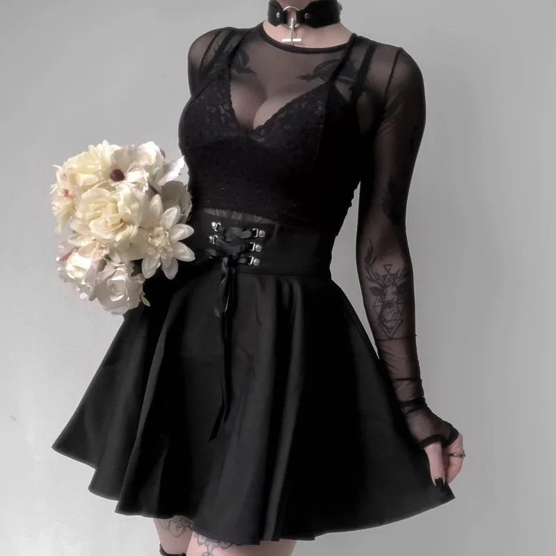 Minifaldas plisadas de cintura alta para mujer, faldas góticas Punk negras con cordones, ropa de calle informal, falda Lisa femenina de fiesta Y2k