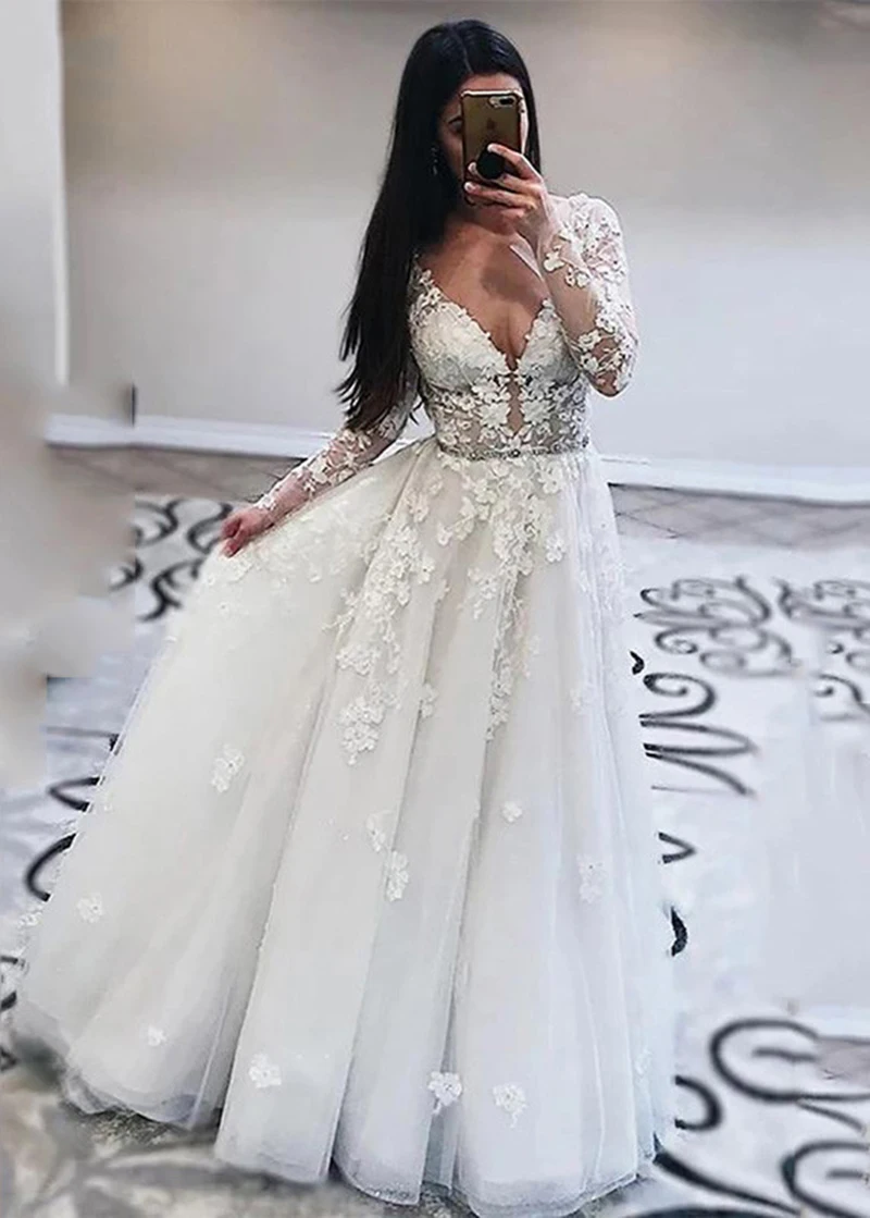 

Charming Long Sleeve Wedding Dresses With Crystal Appliqued A Line Bride Gowns Soft Tulle Backless Customized Wedding Dress