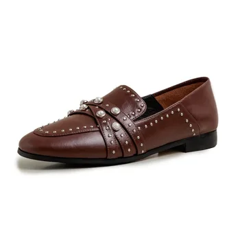 

2020 Women New Genuine Leather Flats Single Shoes Female Fashion Pearl Rivet Loafers Shoes Ladies Spring Casual Flats Shoes