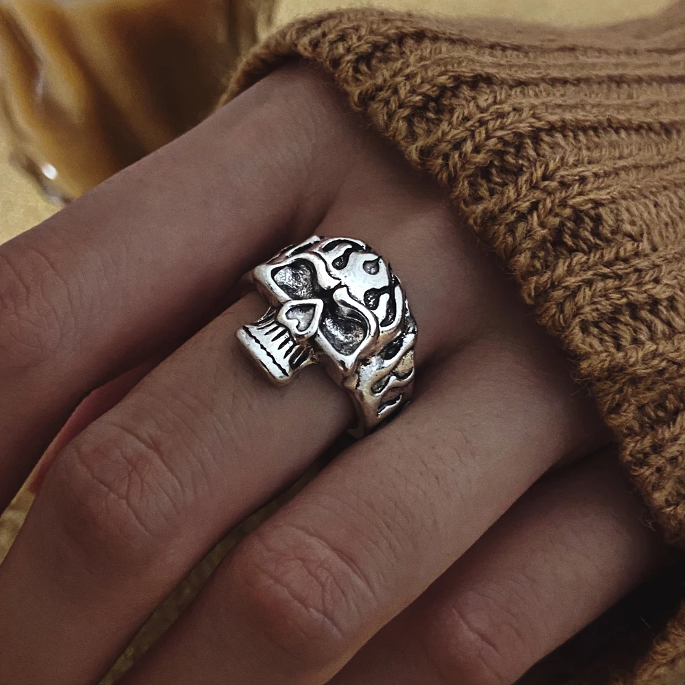 Punk Gothic Heart Ring Set for Women Black Dice Vintage Spades Ace Silver Plated Retro Rhinestone Charm Billiards Finger Jewelry