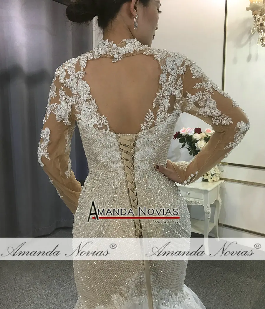 Элегантное свадебное платье Русалка из блестящей ткани от amanda novias design|Свадебные