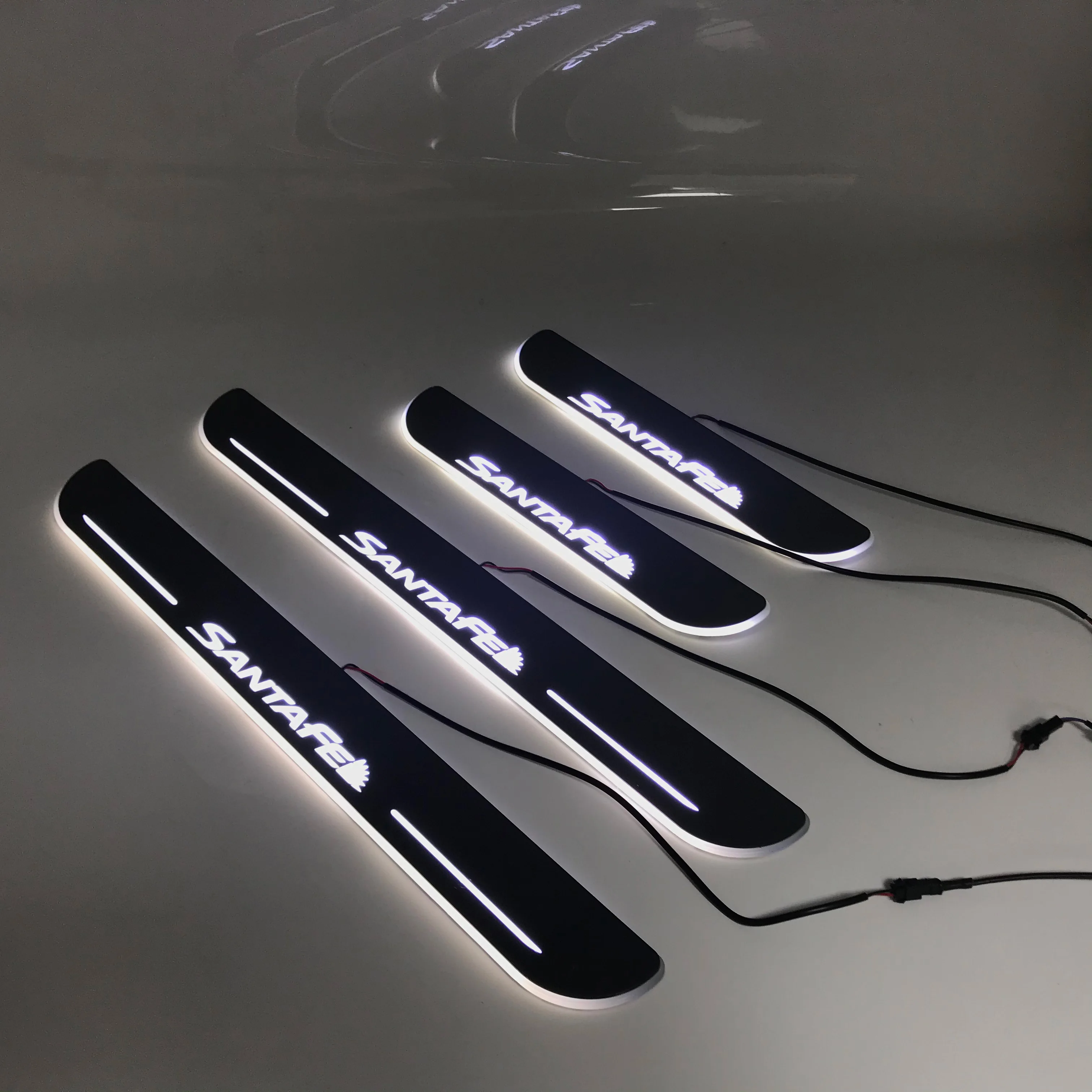 

Led moving door scuff for HYUNDAI Santa FE special-purpose ynamic door sill plate welcome lamp lining overlay Flow/fixed light