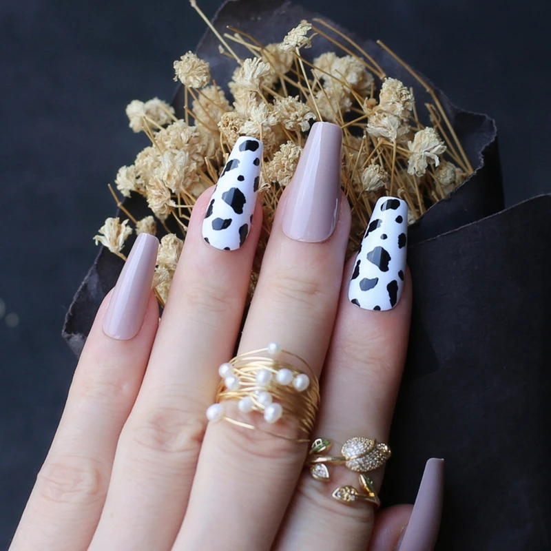 35 udderly beautiful cow print nail designs you need to try – Scratch