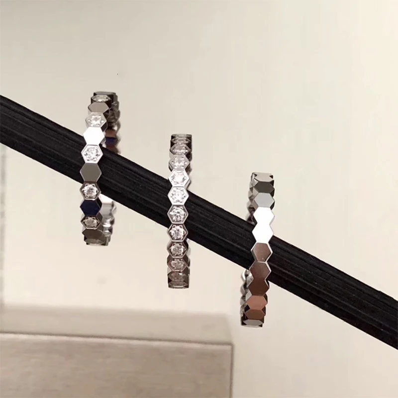 16299890880_1492657371