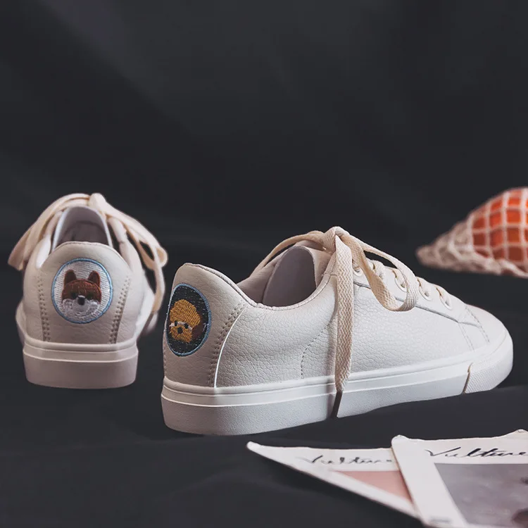 Women Casual Shoes Light Sneakers Breathable PU Autumn Vulcanized Shoes Outdoor Lace-Up Shoes Tennis