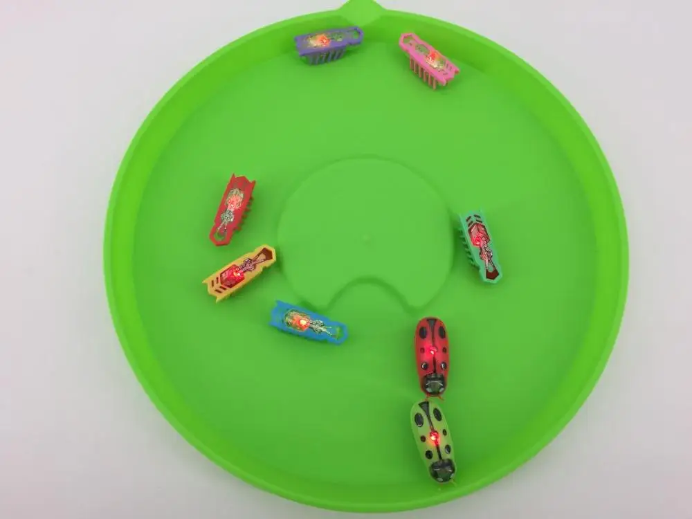 

Powered Fast Moving Micro Hex bug Robotic with LED Light Pets Cats-Go-Crazy Kitten Dog Electronic Insect Practical Joke Toy