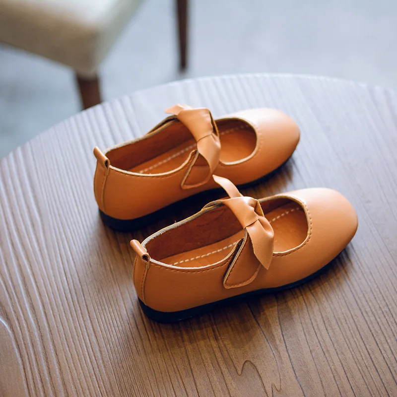 Spring and Autumn New Girls Princess Shoes Bow Girls Shoes Square Mouth Fashion Small Shoes Girls Show Shoes