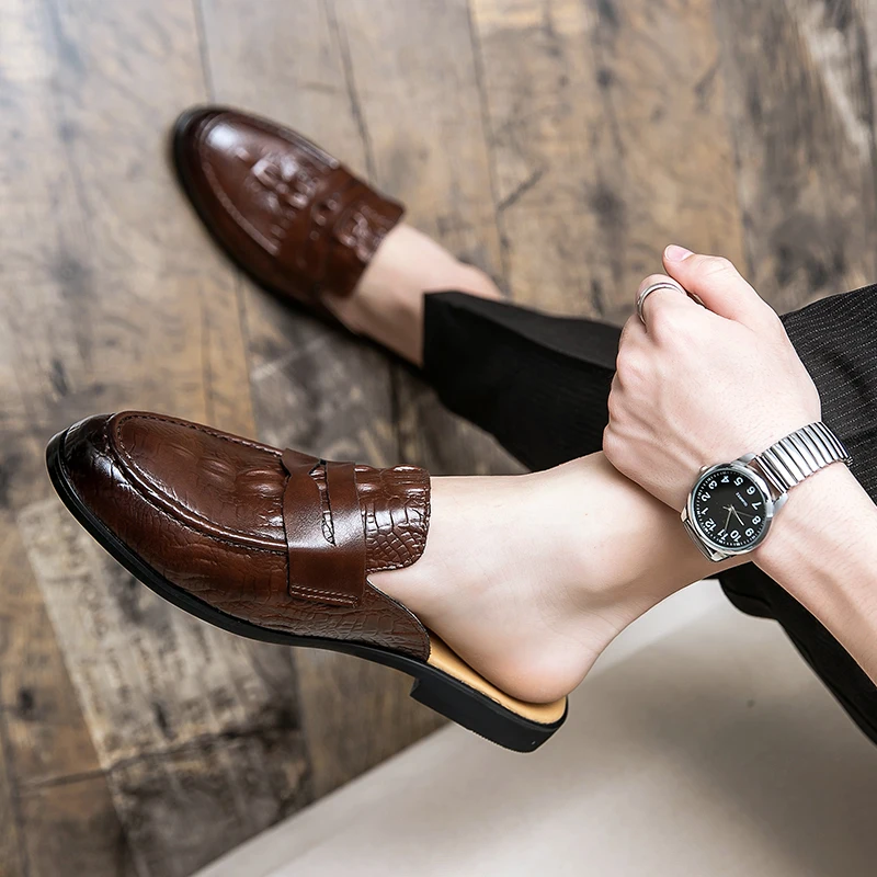 Designer Brand Men's Crocodile Leather 46 Luxury Casual Slides Sandals Slipper Half Shoes Loafers for Men Summer Flip Flops 2023
