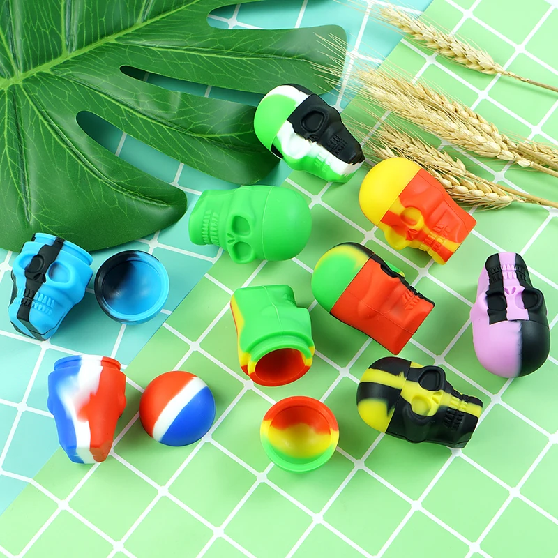 

5pcs 15ml Silicone Containers with Cover Skull Shape Silicone Storage Box Dab Box Wax Oil Containers Practical