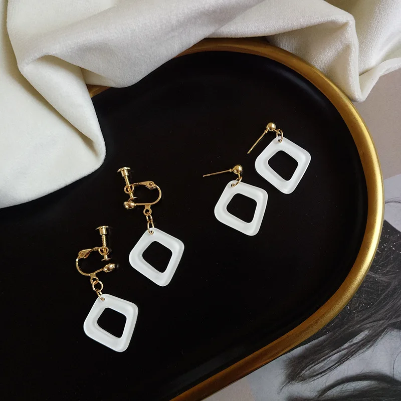 

Personality temperament contracted joker transparent resin earring Fashion geometry earrings Women fine jewelry
