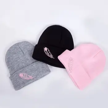 

2020 Korean Women Girls Winter Knitted Beanie Hat Cute Pink Feather Embroidery Hip Hop Outdoor Snow Skiing Cuffed Cap Ear Warmer