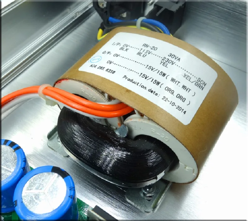 Предусилитель для караоке WEILIANG AUDIO M65831