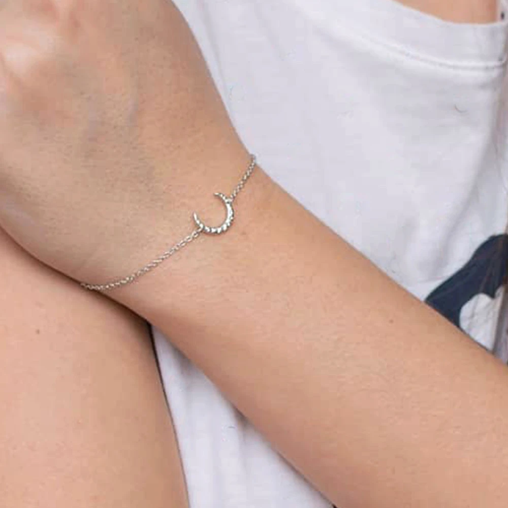 

Simple Half Moon Choker Bracelets Stainless Steel Horn Charming Bracelet Unique Crescent Gold Silver Color Chain Bracelet Gift