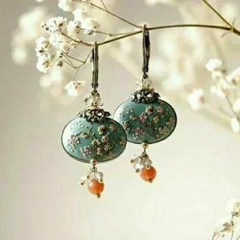 

Elegant Wind Chimes Drop Earrings For Women Vintage Jewelry Plum Embroidered Purse Dangle Tassel Earrings For Women O3D267