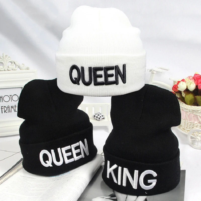 Шапочки Король Королева Письмо Вышивка Теплая вязаная шляпа Кепка Хип-хоп для мужчин и женщин любителей уличных танцев облегающая шапка черный белый