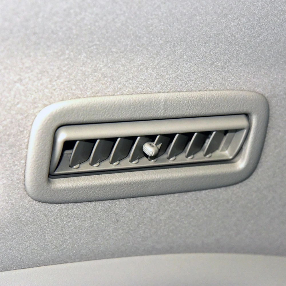 Car Interior Roof Top Air Conditioning Vent Outlet For Mitsubishi Pajero V93 V97 8405A001HA 7842A069YA