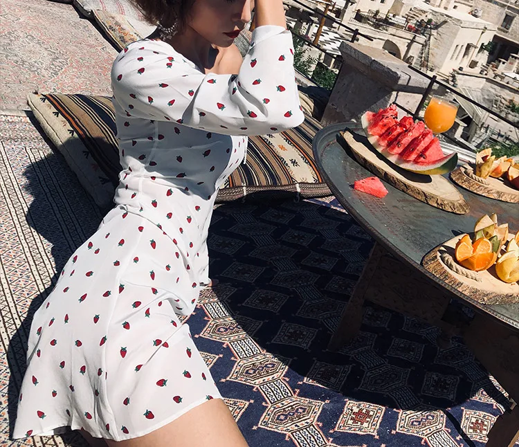 white as pic Women Stylish Silk Strawberry Print Long Sleeve Round Neck Mini Dress With Self Tie Drawstring - Цвет: white as pic