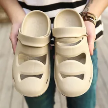 Лидер продаж года; летние мужские уличные сандалии; пляжная пористая обувь с закрытым носком; универсальные сандалии; мужская обувь