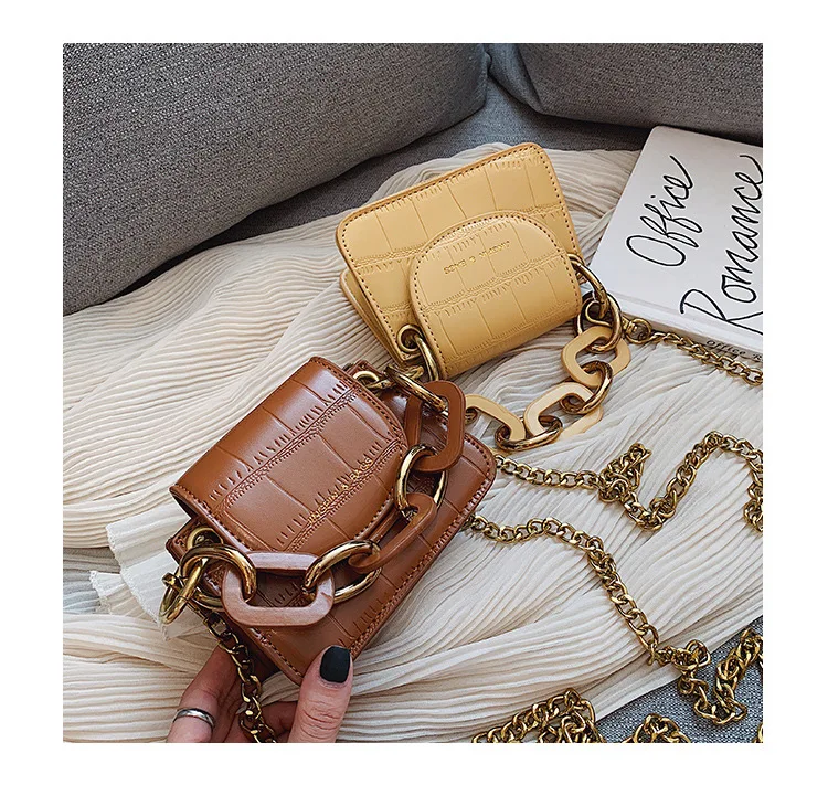 11636083065_2001407584