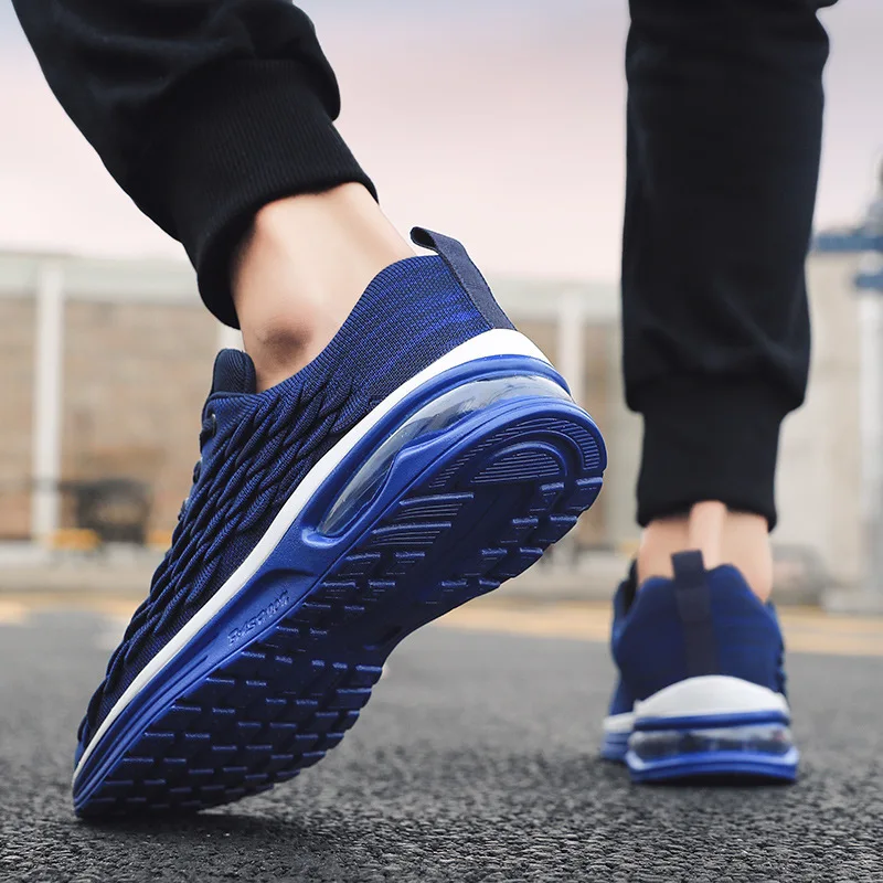 

AliExpress Hot Selling Stereo Fly Woven Breathable Athletic Shoes Men Versatile Scale Semi-Air Cushion Large Size Men Running Sh