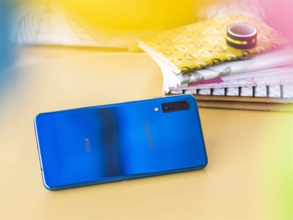 Samsung Galaxy A7() 4G LTE Android мобильный телефон Octa Core 6," Dual SIM 3 задние камеры ram 4 Гб rom 128 ГБ Exynos NFC