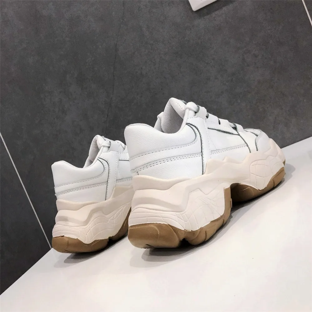 2019081919596348632047w2000h2000