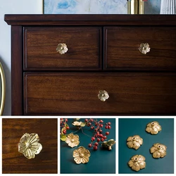 1PC Antique Solid Brass Gold Cabinet Wardrobe Handles Plum Blossom Flower Knobs Pulls Kitchen Door Handles Furniture Hardware