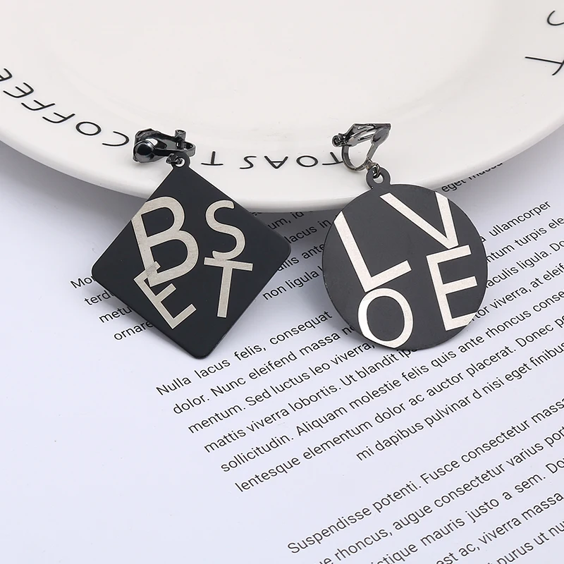 Преувеличенные матовые черные серьги с надписью BEST LOVE большие круглые клипсы