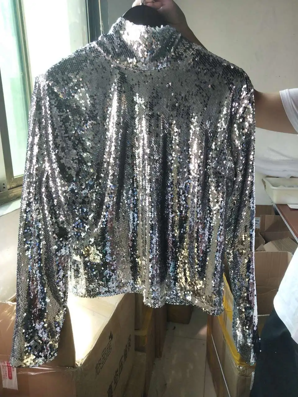 LANMREM новая весенняя модная Женская водолазка с длинными рукавами и блестками тонкая футболка Femael серебристый Brling Топ WC83910S